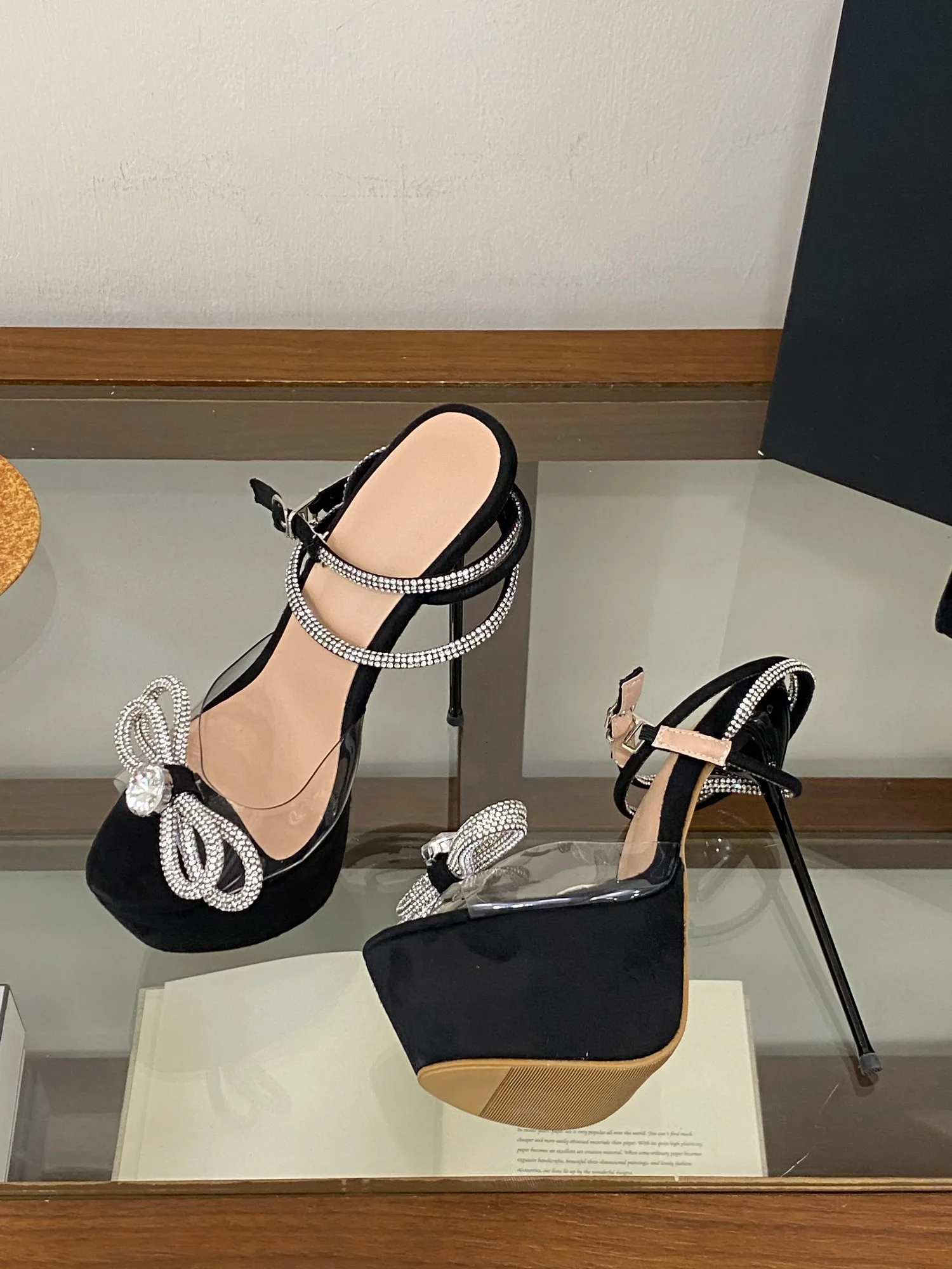 Black Rhinestone Bow Platform High Heels, 16CM Stiletto Ankle Strap Sandals for Nightclub Party Evening Wedding Outfits
Black Rhinestone Bow Platform High Heels, 16CM Stiletto Ankle Strap Sandals for Nightclub Party Evening Wedding Outfits