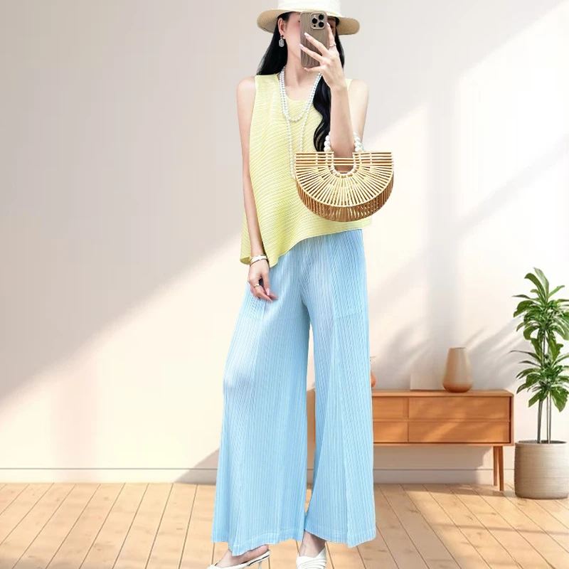 Pleated Sleeveless Vest Top T-Shirt Big Size Stretch Wide Leg Pants 2 Piece Set Miyake Japanese Korean Style Summer Dopamine Set
Pleated Sleeveless Vest Top T-Shirt Big Size Stretch Wide Leg Pants 2 Piece Set Miyake Japanese Korean Style Summer Dopamine Set