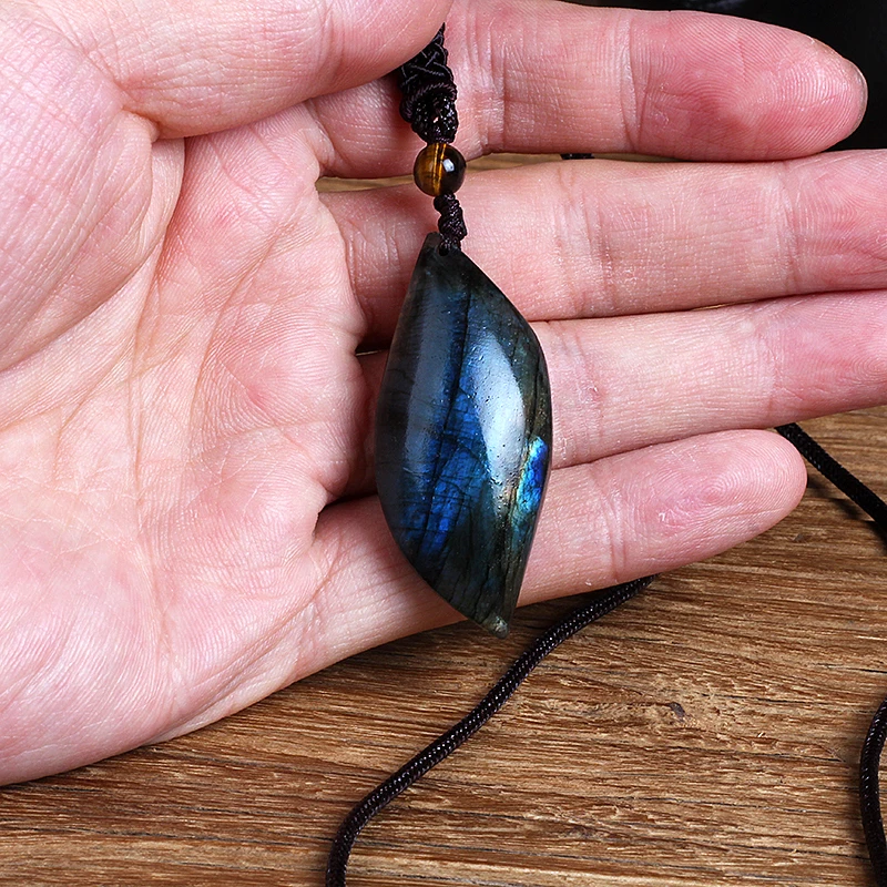 Natural Crystal Labradorite Pendant Necklaces Moonstone Sunstone Nature Stone Pendant Divination Spiritual Meditation Jewelry
Natural Crystal Labradorite Pendant Necklaces Moonstone Sunstone Nature Stone Pendant Divination Spiritual Meditation Jewelry