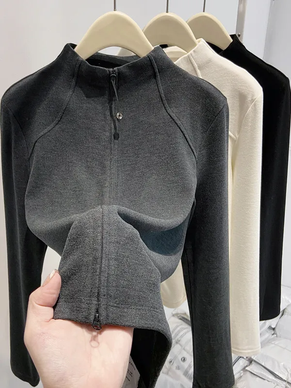 Модный универсальный кардиган на флисовой подкладке для женщин, минималистичный однотонный воротник-стойка, топы с длинными рукавами, весенне-осенняя одежда для поездок на работу
Модный универсальный кардиган на флисовой подкладке для женщин, минималистичный однотонный воротник-стойка, топы с длинными рукавами, весенне-осенняя одежда для поездок на работу