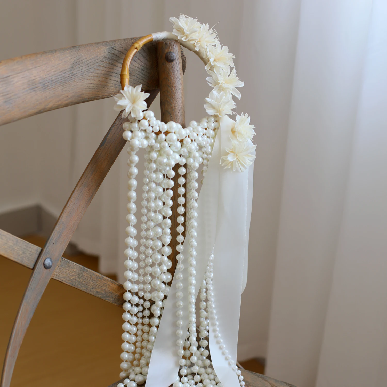 Wedding Water Drop Hand Holding Wedding Photography Pearl Bracelet Bouquet Bride Hand Bouquet Photography Floral Arrangement Tak
Wedding Water Drop Hand Holding Wedding Photography Pearl Bracelet Bouquet Bride Hand Bouquet Photography Floral Arrangement Tak