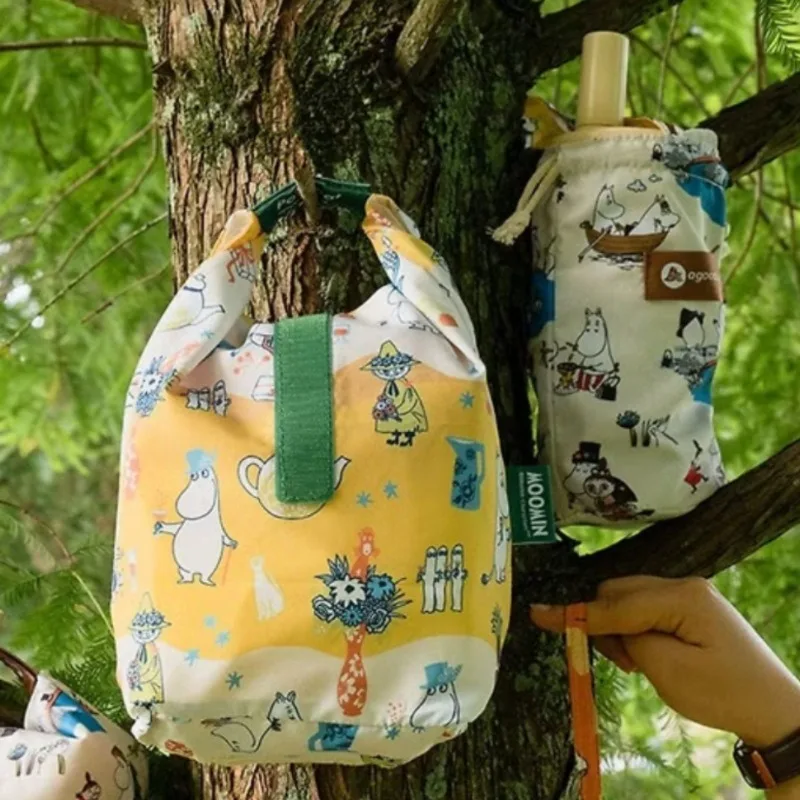 Cartoon Cute Hot Kawaii Anime Moomin Series Handheld Lunch Bag Printing Creativity Outdoor Portable Eco-friendly Food Bag
Cartoon Cute Hot Kawaii Anime Moomin Series Handheld Lunch Bag Printing Creativity Outdoor Portable Eco-friendly Food Bag