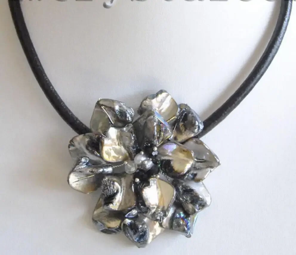 Fashion jewelry black baroque shell pearl one flower bloom necklace Noble style Natural Fine jewe
Fashion jewelry black baroque shell pearl one flower bloom necklace Noble style Natural Fine jewe
