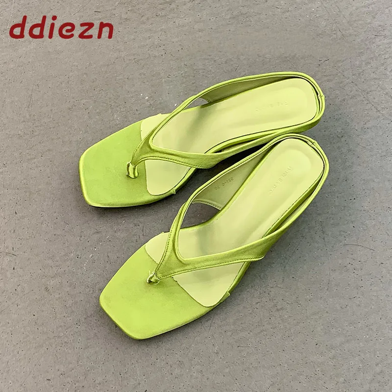 New Summer Fashion Square Toe Women Slippers Wedges Shoes Female Flip Flops Sandals Slides Dress Ladies Slippers Shoes
New Summer Fashion Square Toe Women Slippers Wedges Shoes Female Flip Flops Sandals Slides Dress Ladies Slippers Shoes
