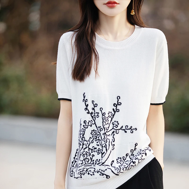 ZOCEPT 2025 New Cotton Knitted Short sleeved T-shirt Women's Summer Design Round Neck Bottom Coat Chinese Embroidery Top T-shirt
ZOCEPT 2025 New Cotton Knitted Short sleeved T-shirt Women's Summer Design Round Neck Bottom Coat Chinese Embroidery Top T-shirt