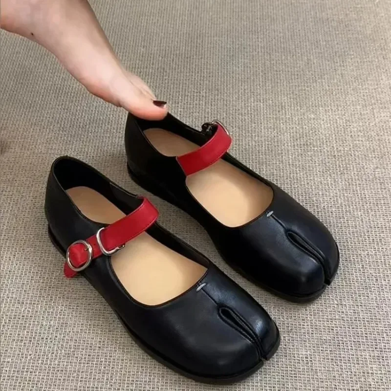 Luxury Women Shoes Fashion Casual Low Heel Ankle Strap Sandals Women Low Heel Pumps Summer Comfortable Footwear Zapatos De Mujer
Luxury Women Shoes Fashion Casual Low Heel Ankle Strap Sandals Women Low Heel Pumps Summer Comfortable Footwear Zapatos De Mujer