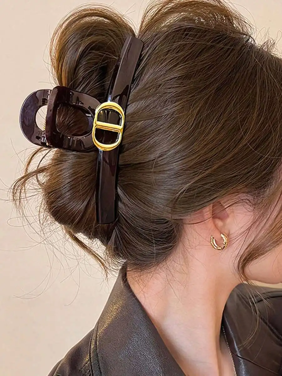 Elegant Black Plastic Hair Claw Clip With Gold Tone Buckle For Women Daily Wear
Elegant Black Plastic Hair Claw Clip With Gold Tone Buckle For Women Daily Wear