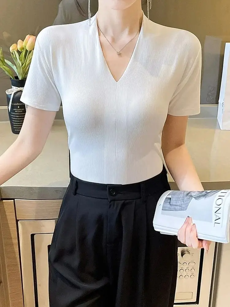 Women's V-neck Fitted T-shirt: Summer Short-sleeved T-shirt V-neck Women's T-shirt, Soft Ribbed Stretch Fabric Breathable
Women's V-neck Fitted T-shirt: Summer Short-sleeved T-shirt V-neck Women's T-shirt, Soft Ribbed Stretch Fabric Breathable