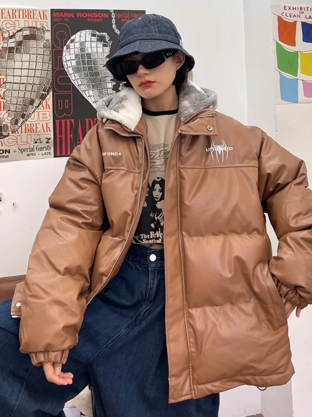 Spider Embroidery Fake Two Piece Hooded Cotton Jackets for Women 2023 New Loose bf Premium Feel Thickened Coats
Spider Embroidery Fake Two Piece Hooded Cotton Jackets for Women 2023 New Loose bf Premium Feel Thickened Coats