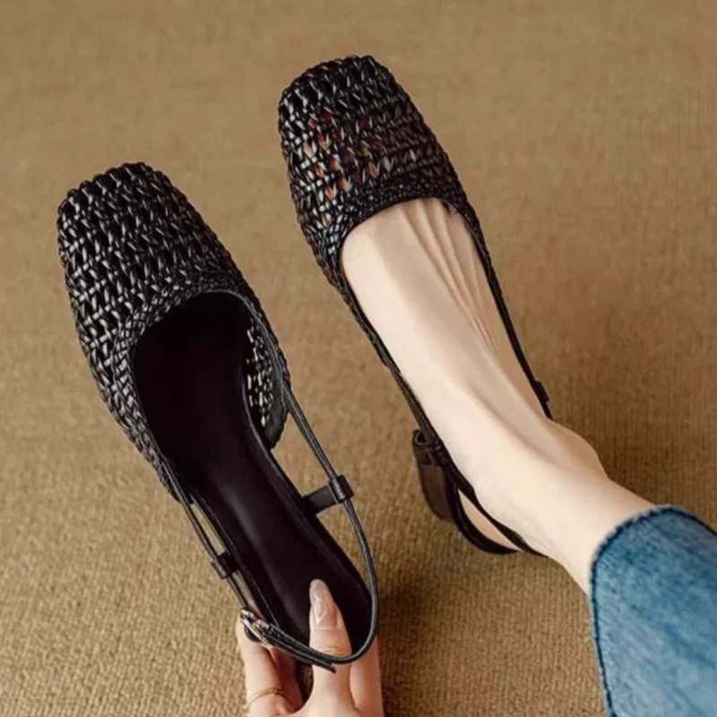 2025 Versatile Solid Color Summer Sandals Women's Pointed Toe Shoes Covered Toe Shoes Fashion Hollow High Heels Women's Sandals
2025 Versatile Solid Color Summer Sandals Women's Pointed Toe Shoes Covered Toe Shoes Fashion Hollow High Heels Women's Sandals