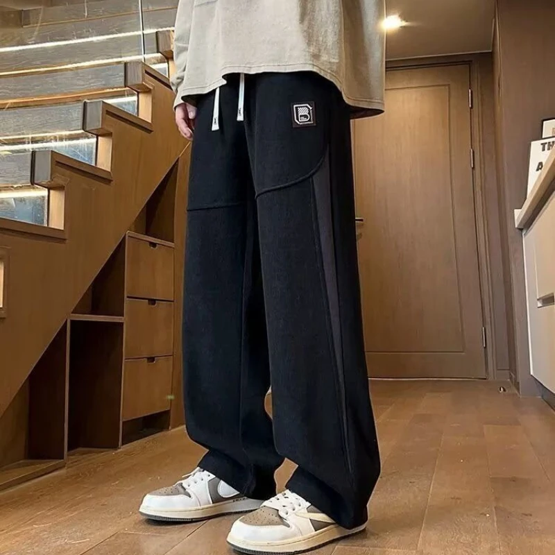 Мужские спортивные брюки на флисовой подкладке, прямой крой, свободные, длинные, для студентов, осень-зима, модный новый дизайн
Мужские спортивные брюки на флисовой подкладке, прямой крой, свободные, длинные, для студентов, осень-зима, модный новый дизайн