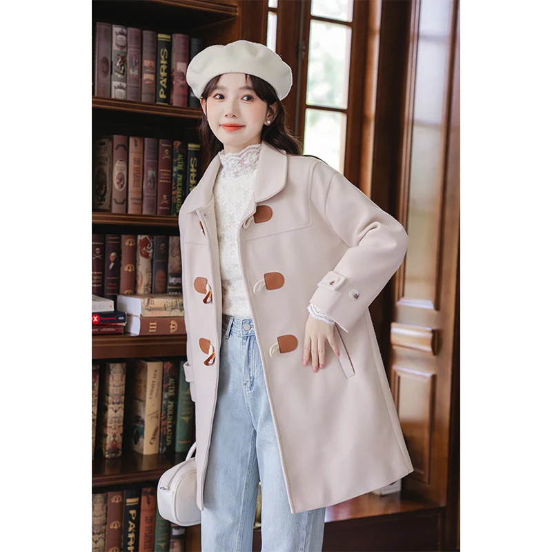 Модное шерстяное пальто, женское новое осенне-зимнее пальто средней длины, корейское однотонное свободное шерстяное пальто с роговыми пуговицами, женское 
Модное шерстяное пальто, женское новое осенне-зимнее пальто средней длины, корейское однотонное свободное шерстяное пальто с роговыми пуговицами, женское