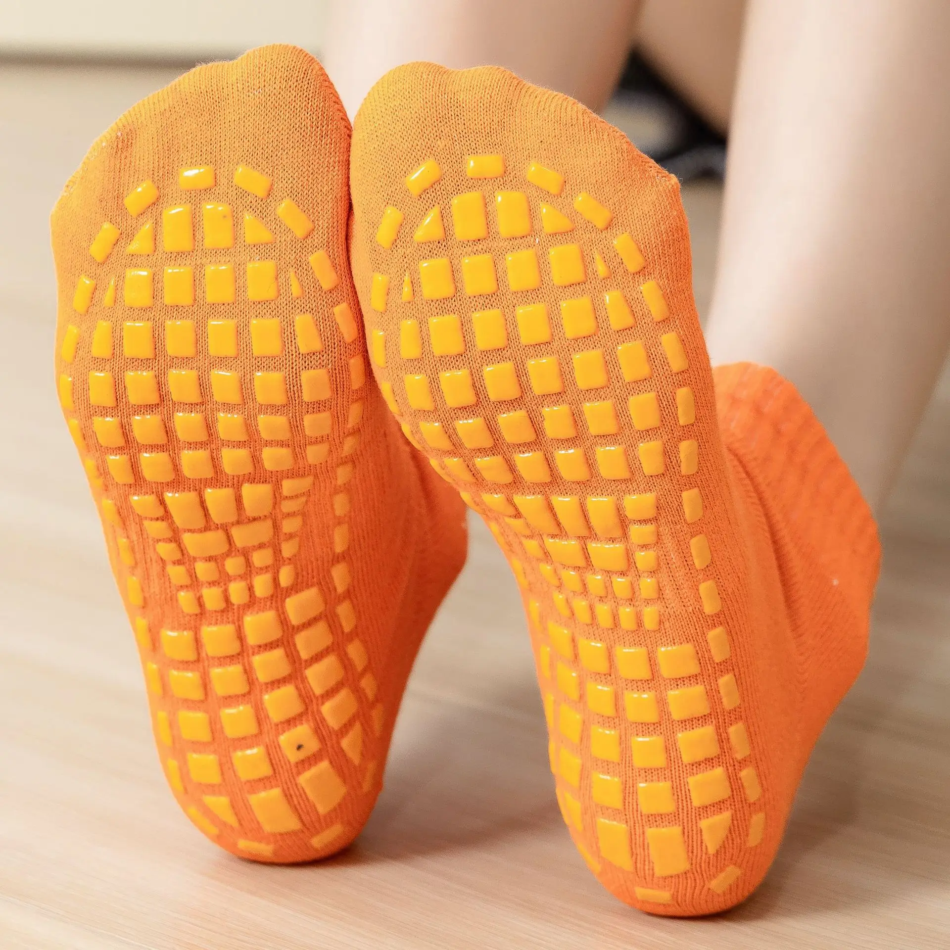 Wind socks for children, internet famous styles, pile socks with versatile letters, trendy women's mid length tube socks
Wind socks for children, internet famous styles, pile socks with versatile letters, trendy women's mid length tube socks