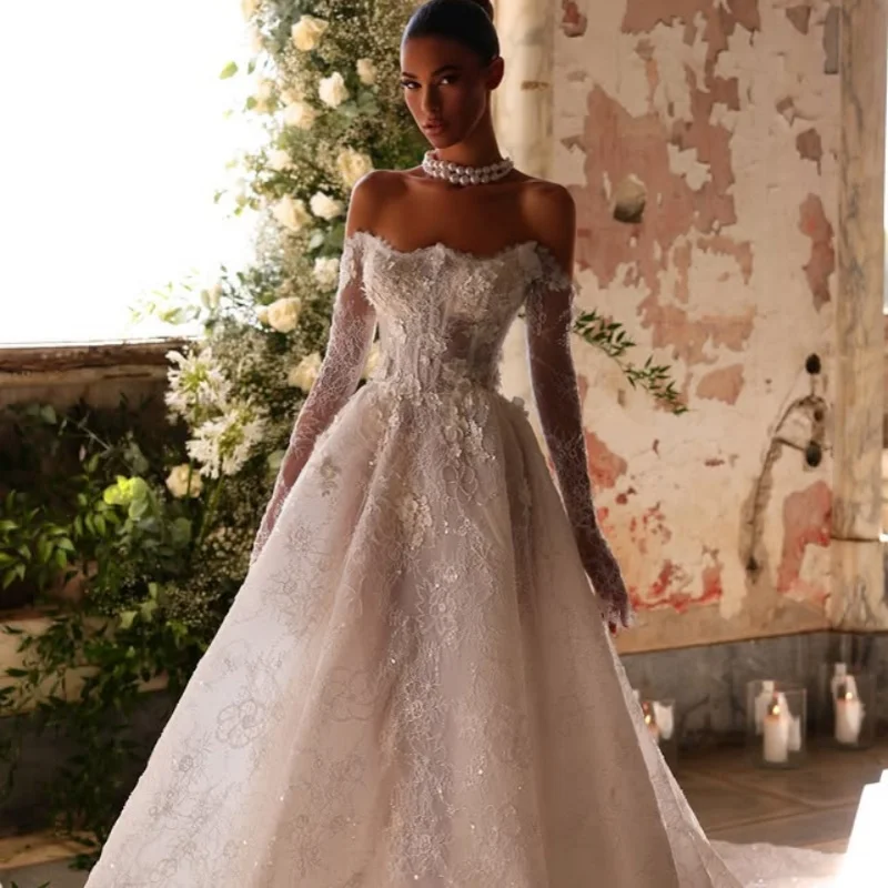 Customized Shiny White Ball Gown Royal Wedding Dresses Long tail applique Long sleeves flower Tull Made Robe De
Customized Shiny White Ball Gown Royal Wedding Dresses Long tail applique Long sleeves flower Tull Made Robe De