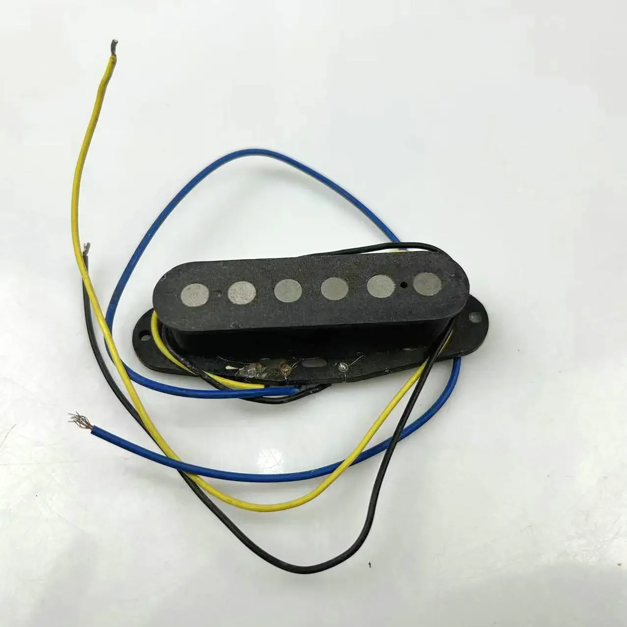 Guitar Pickups Single coil pickups Alnico 5 Pickups 3 wire output single cut function
Guitar Pickups Single coil pickups Alnico 5 Pickups 3 wire output single cut function