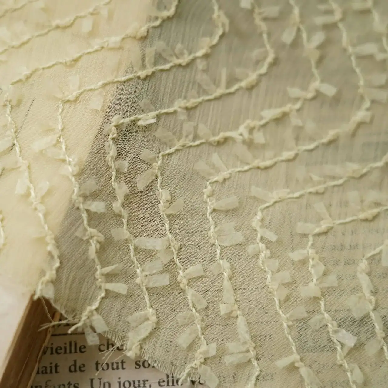 3D Tassel Lace Embroidery Fabric for Fashion Apparel, Stage Costumes, Background Cloth, Curtains, Tablecloth, Designer Fabric
3D Tassel Lace Embroidery Fabric for Fashion Apparel, Stage Costumes, Background Cloth, Curtains, Tablecloth, Designer Fabric