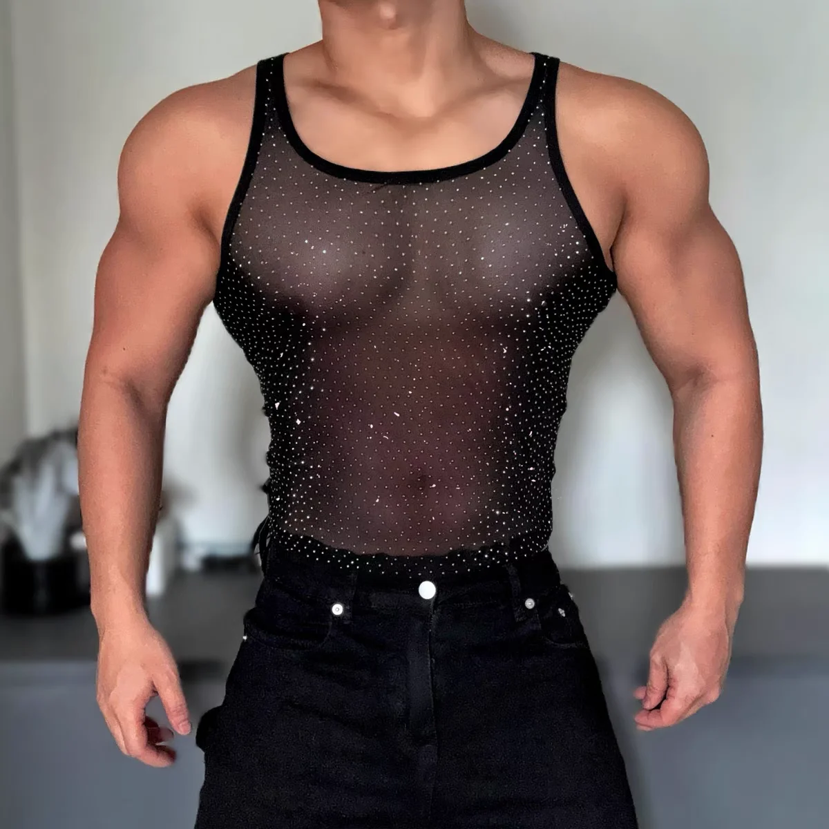 Perspective Sexy Slim Muscle fitness Man Tank Tops Nightclub Male Singer Stage Show GOGO Costumes
Perspective Sexy Slim Muscle fitness Man Tank Tops Nightclub Male Singer Stage Show GOGO Costumes