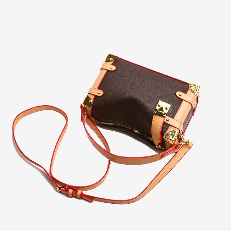 Французская роскошная сумка-коробка 2024, женская эстетичная квадратная сумка через плечо, минималистичная кожаная сумка через плечо с верхней ручкой Day to Night
Французская роскошная сумка-коробка 2024, женская эстетичная квадратная сумка через плечо, минималистичная кожаная сумка через плечо с верхней ручкой Day to Night