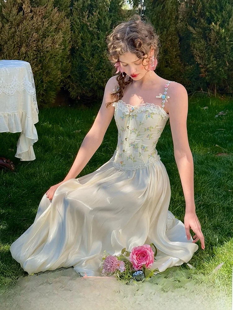 Женская летняя модная верхняя одежда Sweet Countryside с вышивкой и кружевом, приталенная, стандартной длины
Женская летняя модная верхняя одежда Sweet Countryside с вышивкой и кружевом, приталенная, стандартной длины