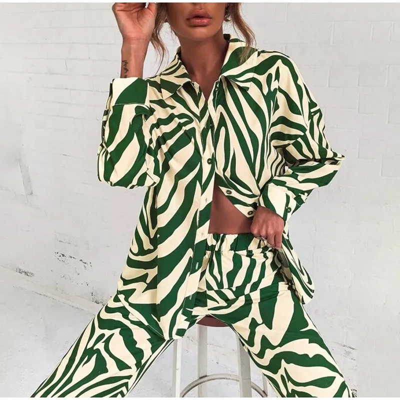 Clacive Fashion Свободные комплекты из 2 предметов в полоску с принтом Женский наряд 2024 Элегантная рубашка с длинным рукавом и шорты с высокой талией Женский комплект
Clacive Fashion Свободные комплекты из 2 предметов в полоску с принтом Женский наряд 2024 Элегантная рубашка с длинным рукавом и шорты с высокой талией Женский комплект