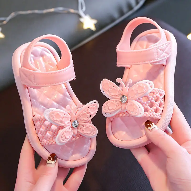 Summer New Girls Sandals Fashion Butterfly Diamond Girls Princess Shoes Baby Girls Shoes Flat Heel Sandals
Summer New Girls Sandals Fashion Butterfly Diamond Girls Princess Shoes Baby Girls Shoes Flat Heel Sandals