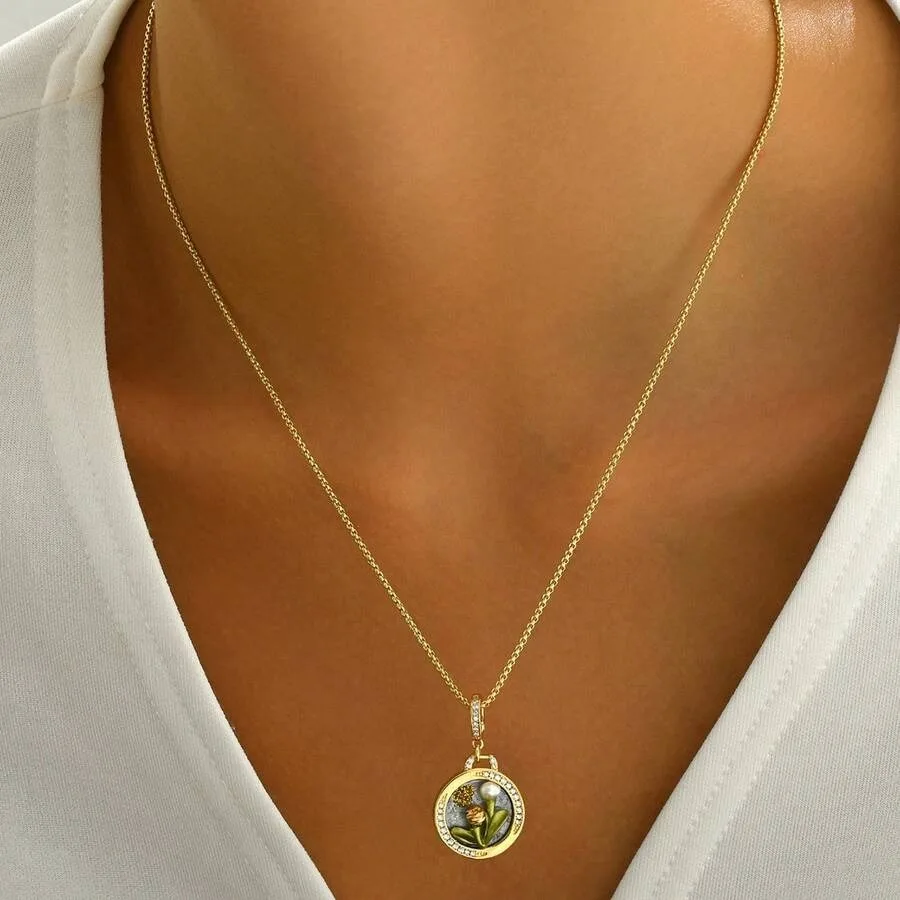 A Drip Oil Flower Inlaid Diamond Women's Necklace
A Drip Oil Flower Inlaid Diamond Women's Necklace