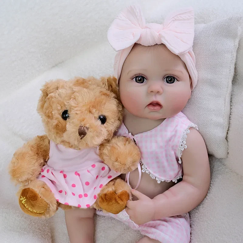 Full Body Vinyl Bebe Lucy Lifelike Reborn Baby Doll Cuddly Baby Multiple Layers Painting 3D Skin with Hand Draw Hair 19''
Full Body Vinyl Bebe Lucy Lifelike Reborn Baby Doll Cuddly Baby Multiple Layers Painting 3D Skin with Hand Draw Hair 19''
