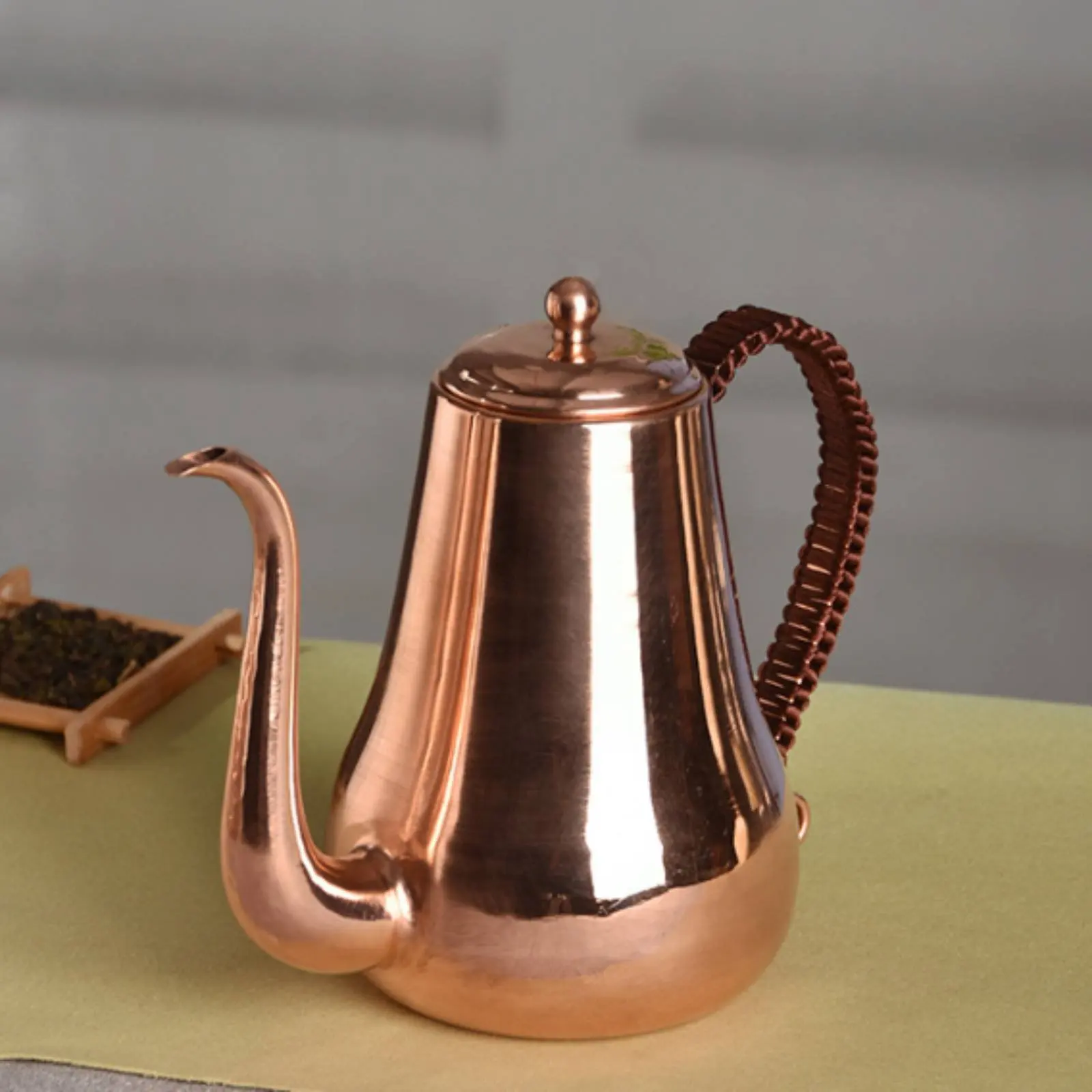 Handmade Copper Kettle Great Gift Flow-over Coffee Kettle Flow-over Coffee Pot Rust Resistant Brewing Equipment for Baristas
Handmade Copper Kettle Great Gift Flow-over Coffee Kettle Flow-over Coffee Pot Rust Resistant Brewing Equipment for Baristas