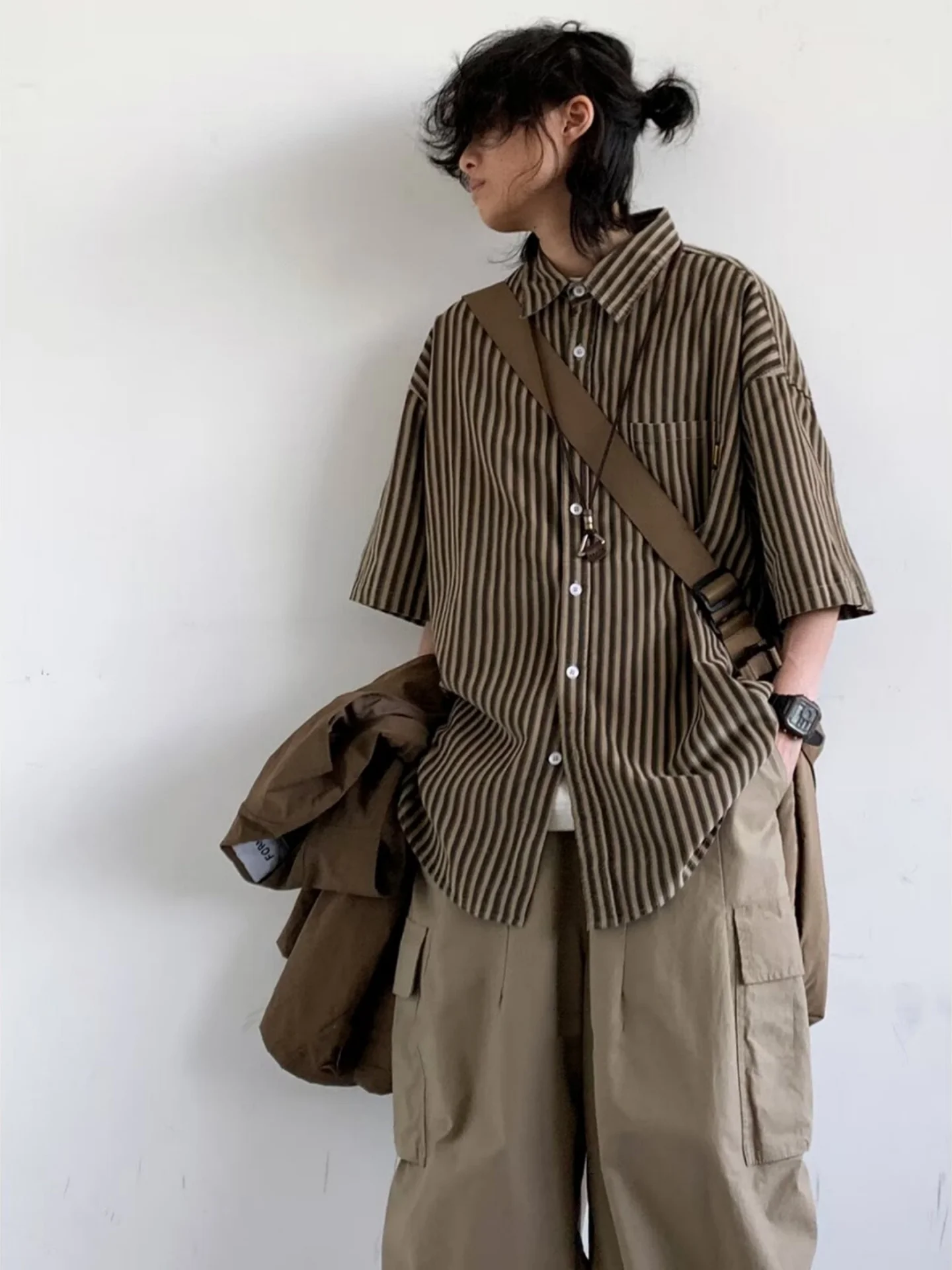 Loose Men's Striped Shirt Short Sleeve Hong Kong Style Vintage Couple's Casual Fashion Water Washed Summer Youth Shirt
Loose Men's Striped Shirt Short Sleeve Hong Kong Style Vintage Couple's Casual Fashion Water Washed Summer Youth Shirt