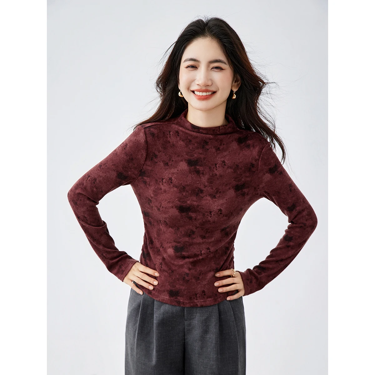 VIMLY Women's Red Long Sleeve Top Causal Knitted Print Female T-shirts 2025 Winter Elegant Fleece Stand Neck Ladies Tees A3268
VIMLY Women's Red Long Sleeve Top Causal Knitted Print Female T-shirts 2025 Winter Elegant Fleece Stand Neck Ladies Tees A3268