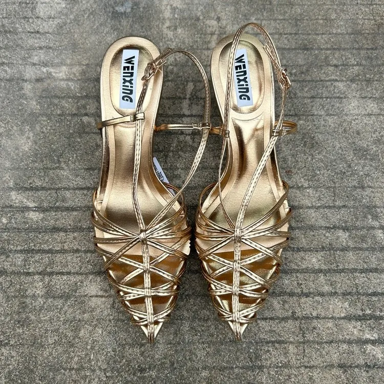 European and American Style Summer New 7CM High-heeled Fashion Pointed Temperament Thin Hollow Bag Head Sandals for Women
European and American Style Summer New 7CM High-heeled Fashion Pointed Temperament Thin Hollow Bag Head Sandals for Women