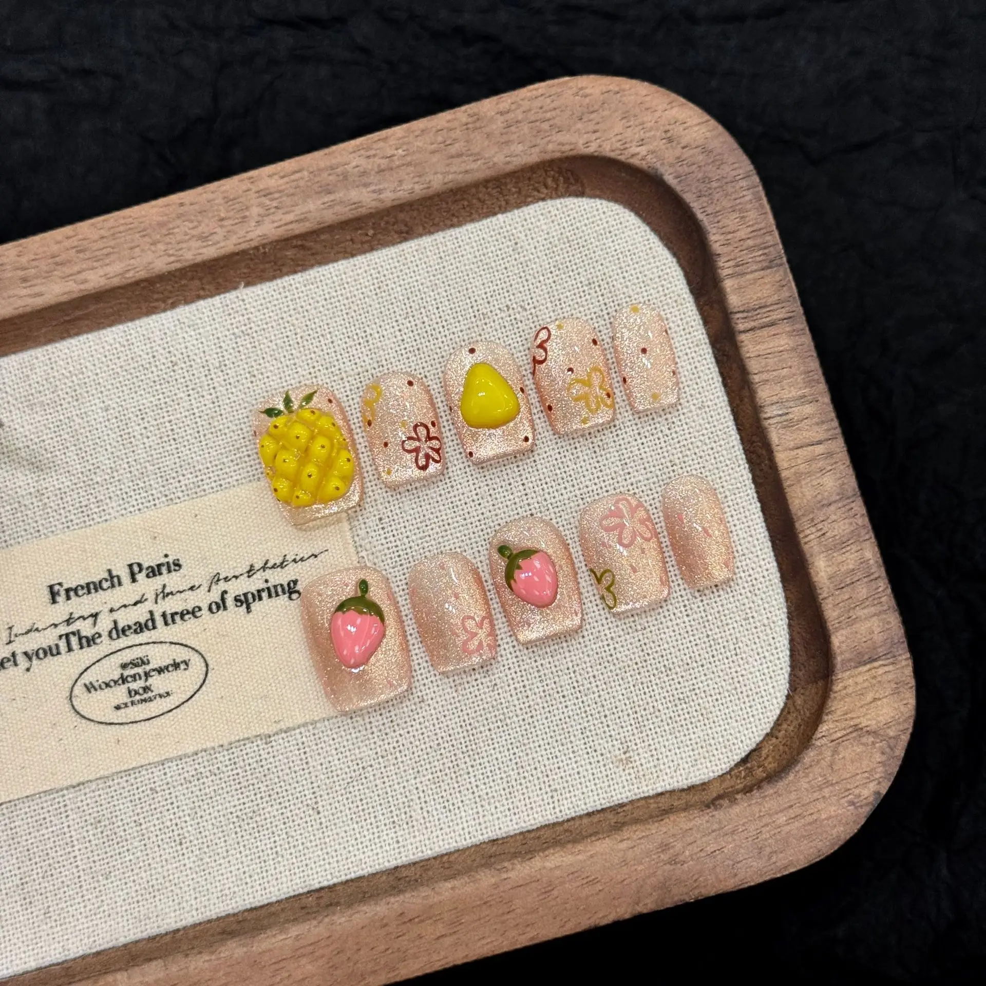 10pcs Kawaii Pineapple Strawberry Press On Nails Summer Cute Fruit Short Square Handmade Fake Nail Shiny Gold Cat Eye False Nail
10pcs Kawaii Pineapple Strawberry Press On Nails Summer Cute Fruit Short Square Handmade Fake Nail Shiny Gold Cat Eye False Nail