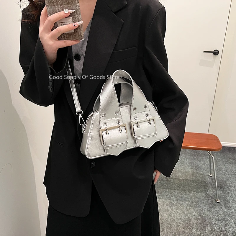 Silver Pu Leather Women's Handbag Small Purse 2025 Spring Fashion Bag Female Luxury Rivet Crossbody Designer Shoulder Side Bags
Silver Pu Leather Women's Handbag Small Purse 2025 Spring Fashion Bag Female Luxury Rivet Crossbody Designer Shoulder Side Bags
