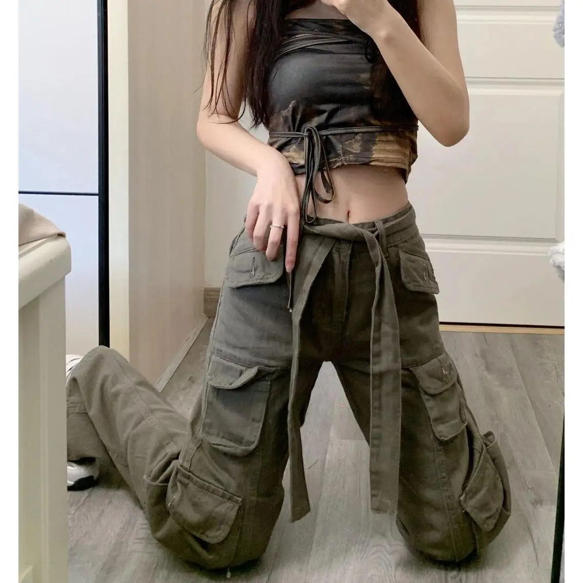 Военная рабочая одежда, джинсы с высокой талией, широкие брюки, женские брюки прямого кроя, ретро, американский дизайн свободного покроя
Военная рабочая одежда, джинсы с высокой талией, широкие брюки, женские брюки прямого кроя, ретро, американский дизайн свободного покроя