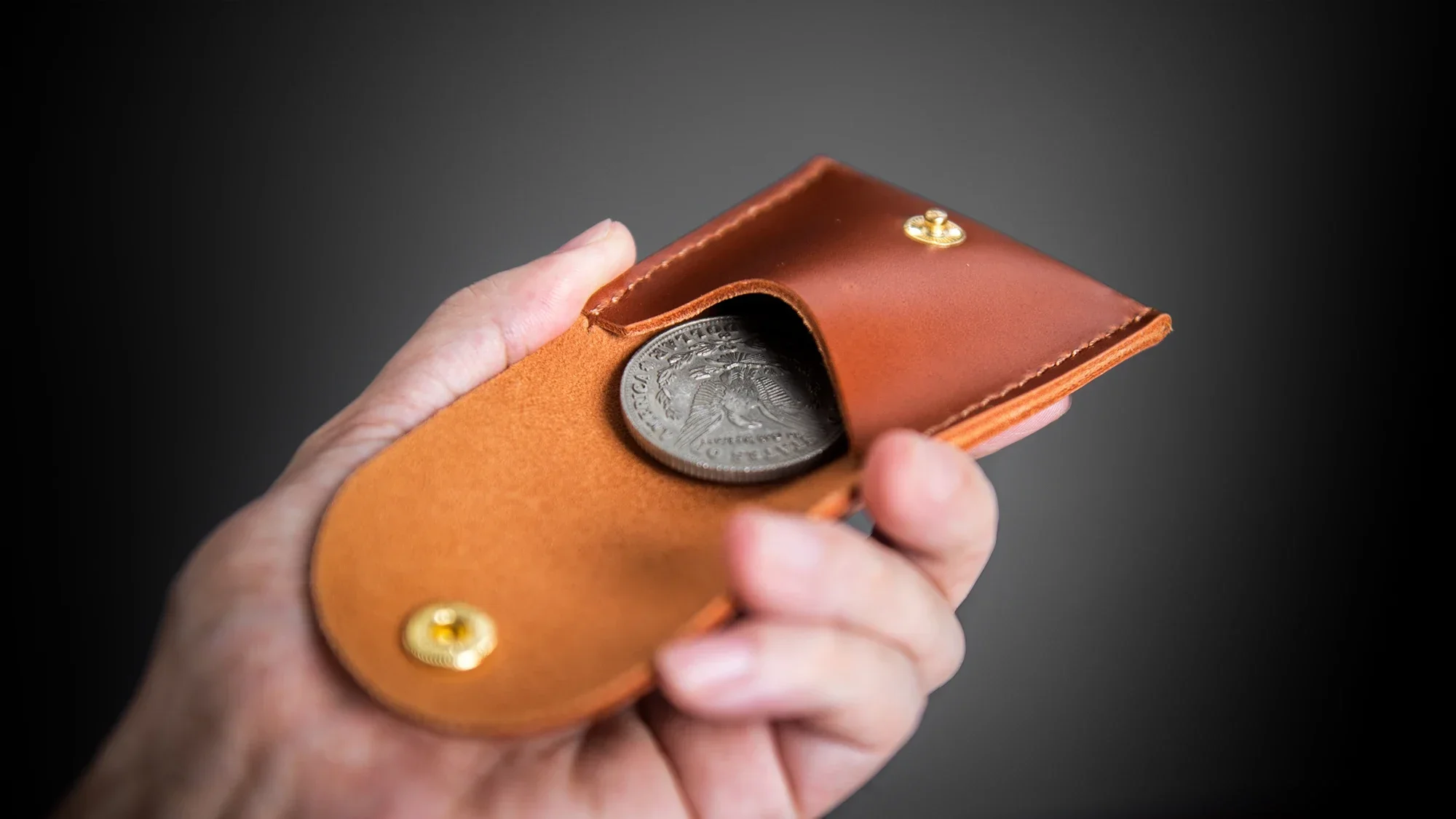 Pocket Portal Morgan Size Coin Magic Trick Coin Bag Case Carrier Magia Magie Magicans Prop Close Up Accessory Illusion Gimmick
Pocket Portal Morgan Size Coin Magic Trick Coin Bag Case Carrier Magia Magie Magicans Prop Close Up Accessory Illusion Gimmick