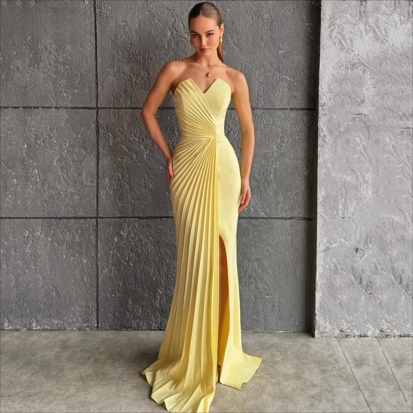 Mermaid Customized Evening Dresses Yellow Crumpled Crepe High Slit Women Formal Party Long Prom Dress Red Carpet Gowns
Mermaid Customized Evening Dresses Yellow Crumpled Crepe High Slit Women Formal Party Long Prom Dress Red Carpet Gowns