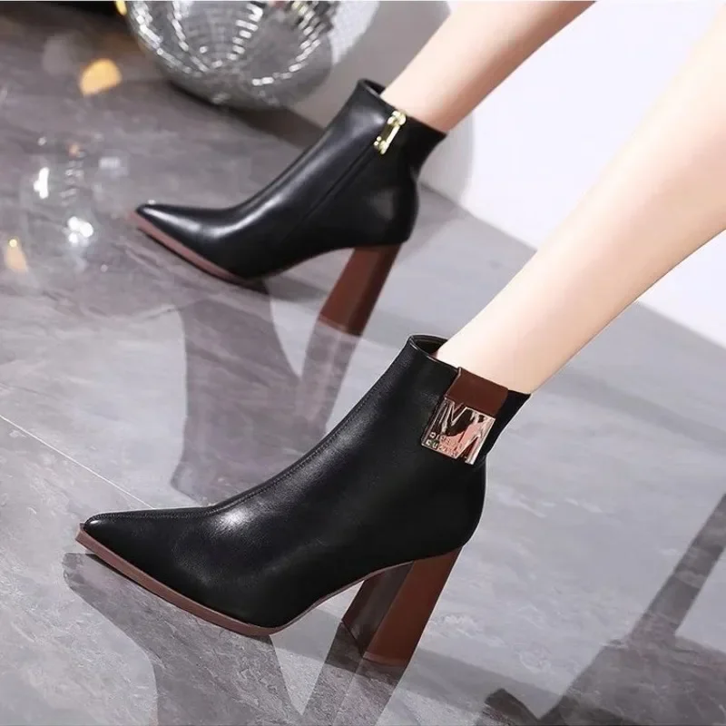 2023 Spring Autumn High Heels Women Ankle Boots Woman Short Boots High Heel Shoes Small Plus Size 30 - 40
2023 Spring Autumn High Heels Women Ankle Boots Woman Short Boots High Heel Shoes Small Plus Size 30 - 40