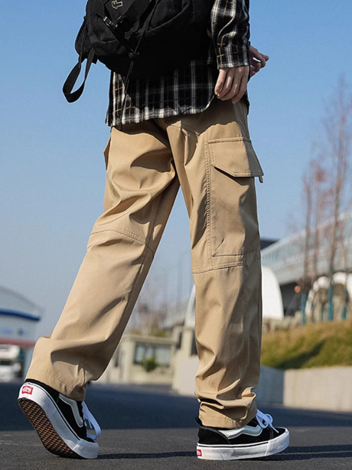 Mens Sweatpants Straight Fit Joggers for Sports and Streetwear Loose Oversized Drawstring Long Pants Men Multi-pocket Pants
Mens Sweatpants Straight Fit Joggers for Sports and Streetwear Loose Oversized Drawstring Long Pants Men Multi-pocket Pants