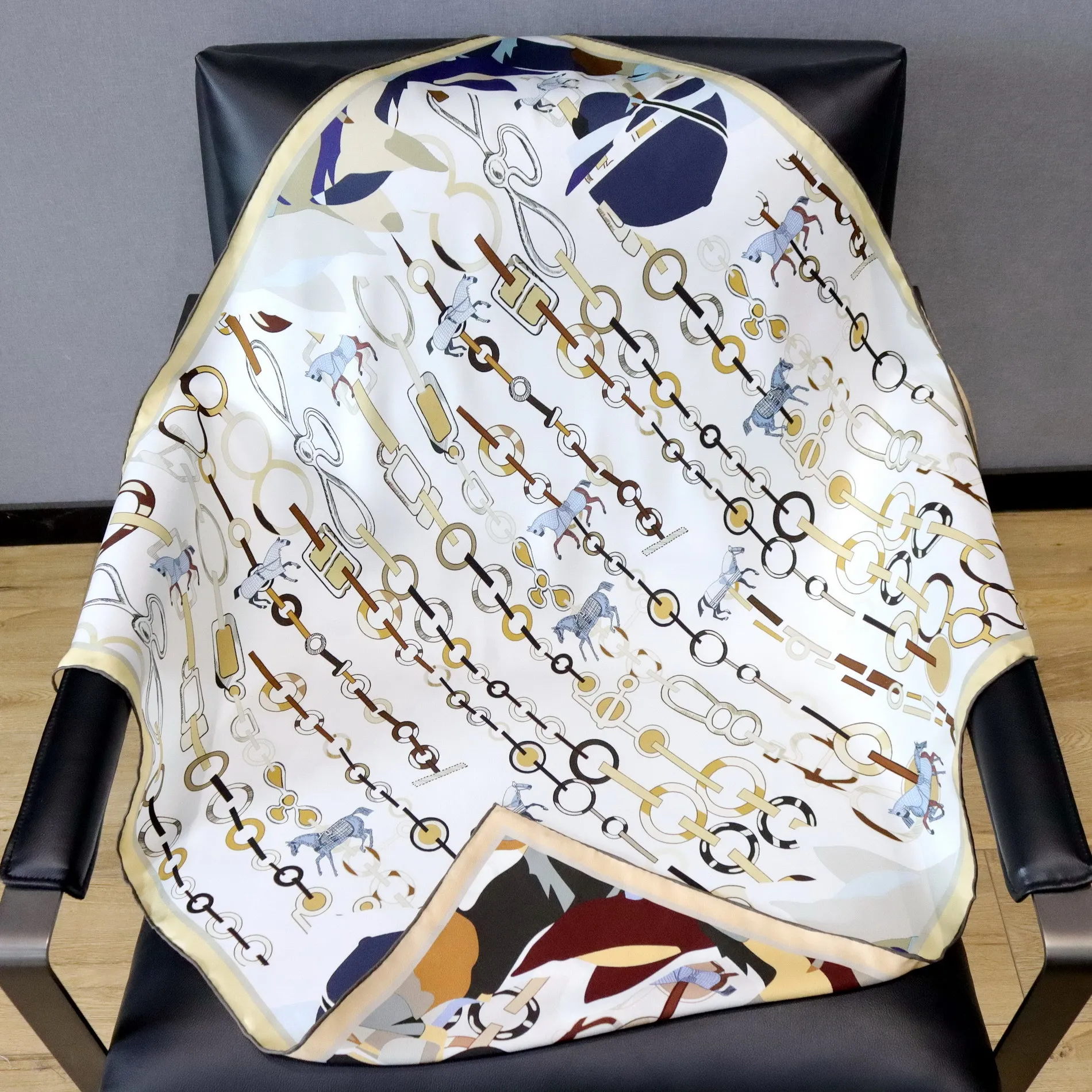 Double Face 90CM Silk Scarf Women Hand Rolled Bandanas Head Bag Accessories Luxury Shawls Hair Neck Scarves Foulard Femme
Double Face 90CM Silk Scarf Women Hand Rolled Bandanas Head Bag Accessories Luxury Shawls Hair Neck Scarves Foulard Femme