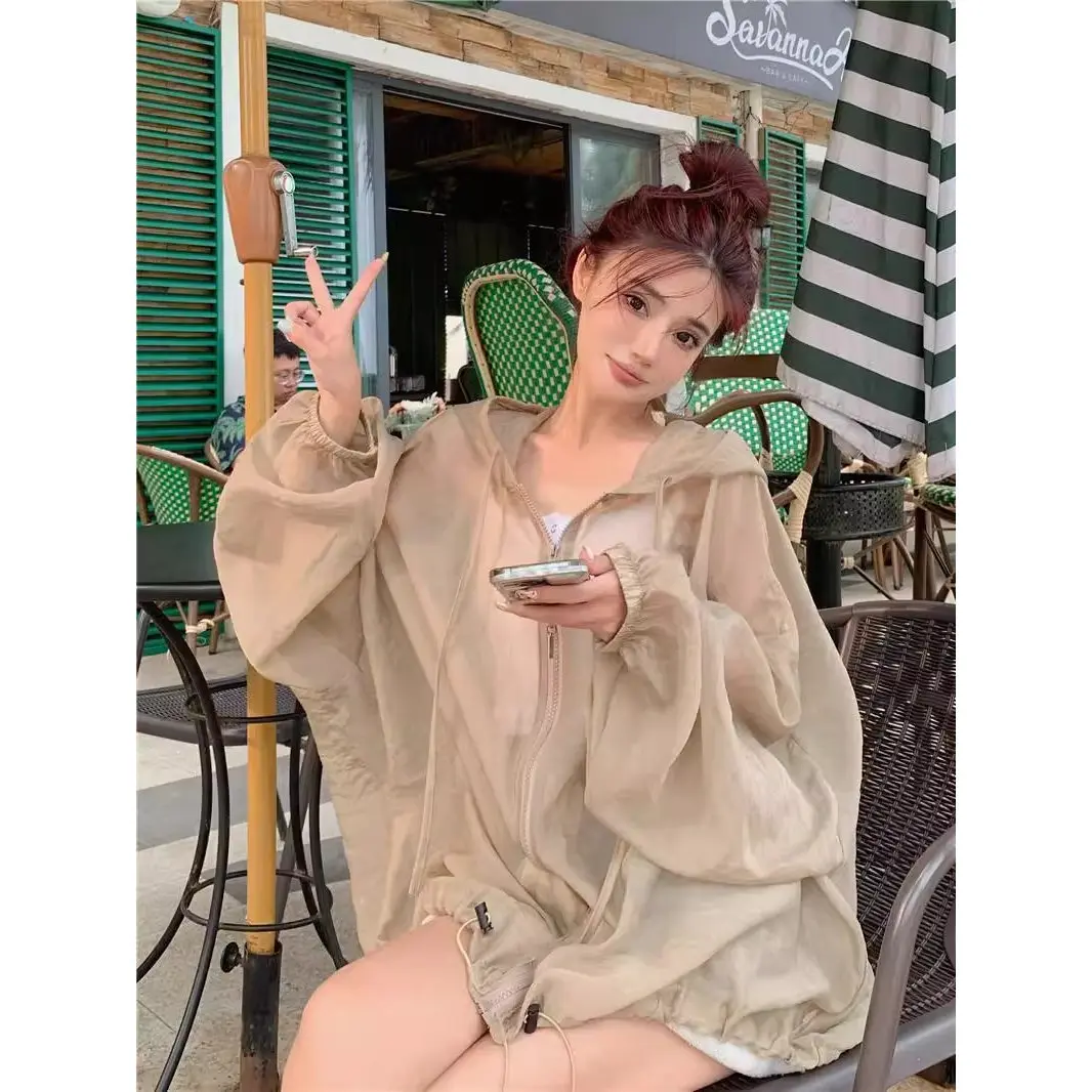 Легкая летняя женская пляжная верхняя одежда с капюшоном и защитой от УФ-излучения, большие размеры 300, корейская верхняя одежда Sle High... 
Легкая летняя женская пляжная верхняя одежда с капюшоном и защитой от УФ-излучения, большие размеры 300, корейская верхняя одежда Sle High...