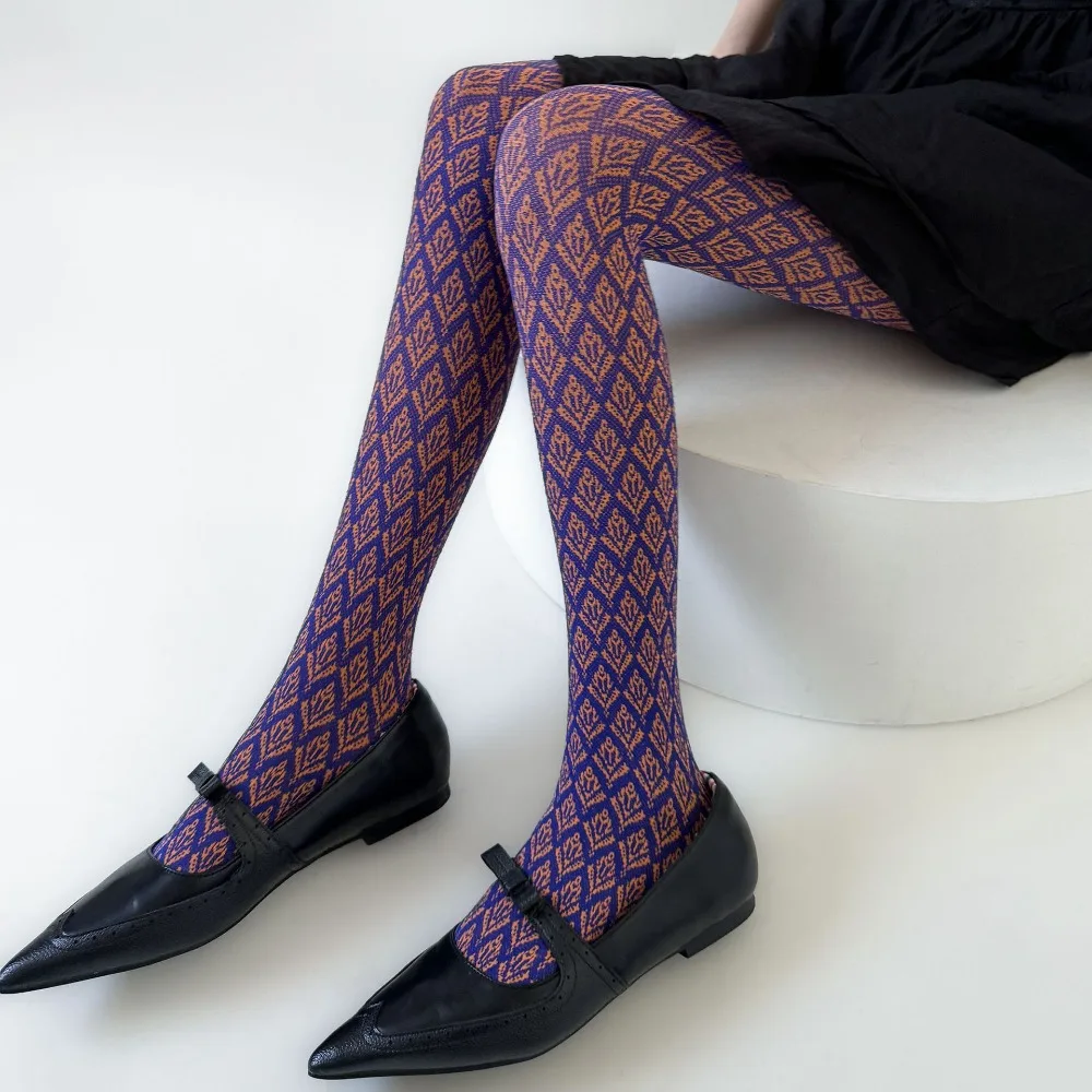 Колготки с цветочным принтом в стиле ретро, колготки с жаккардовым рисунком, непрозрачные шелковистые чулки, утягивающие колготки в японском стиле, осень-зима
Колготки с цветочным принтом в стиле ретро, колготки с жаккардовым рисунком, непрозрачные шелковистые чулки, утягивающие колготки в японском стиле, осень-зима