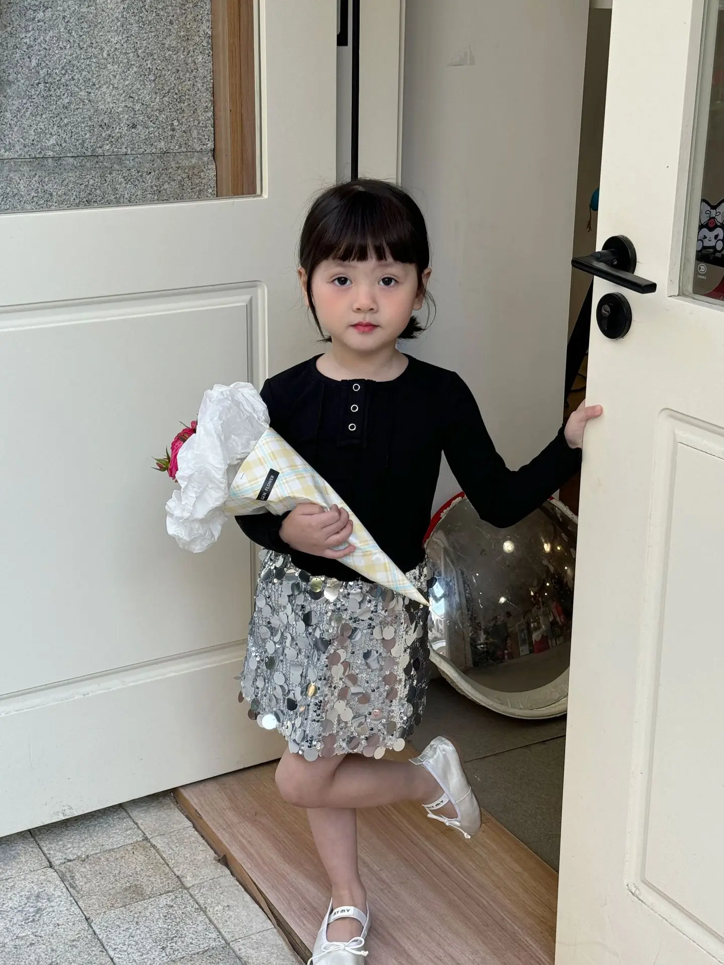 Sequin Skirt Summer Casual All-match Trend Fashionable Sweet Temperament Shiny Solid Color Skirt Kids Clothes Girls
Sequin Skirt Summer Casual All-match Trend Fashionable Sweet Temperament Shiny Solid Color Skirt Kids Clothes Girls