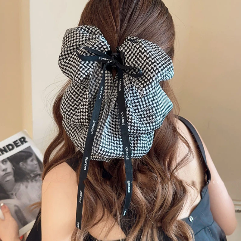 Korean Hair Accessories for Women Girls Cute Irregular Plaid Bowknot Hair Claws Lady Delicate Clip Headwear Butterfly Hair Clip
Korean Hair Accessories for Women Girls Cute Irregular Plaid Bowknot Hair Claws Lady Delicate Clip Headwear Butterfly Hair Clip