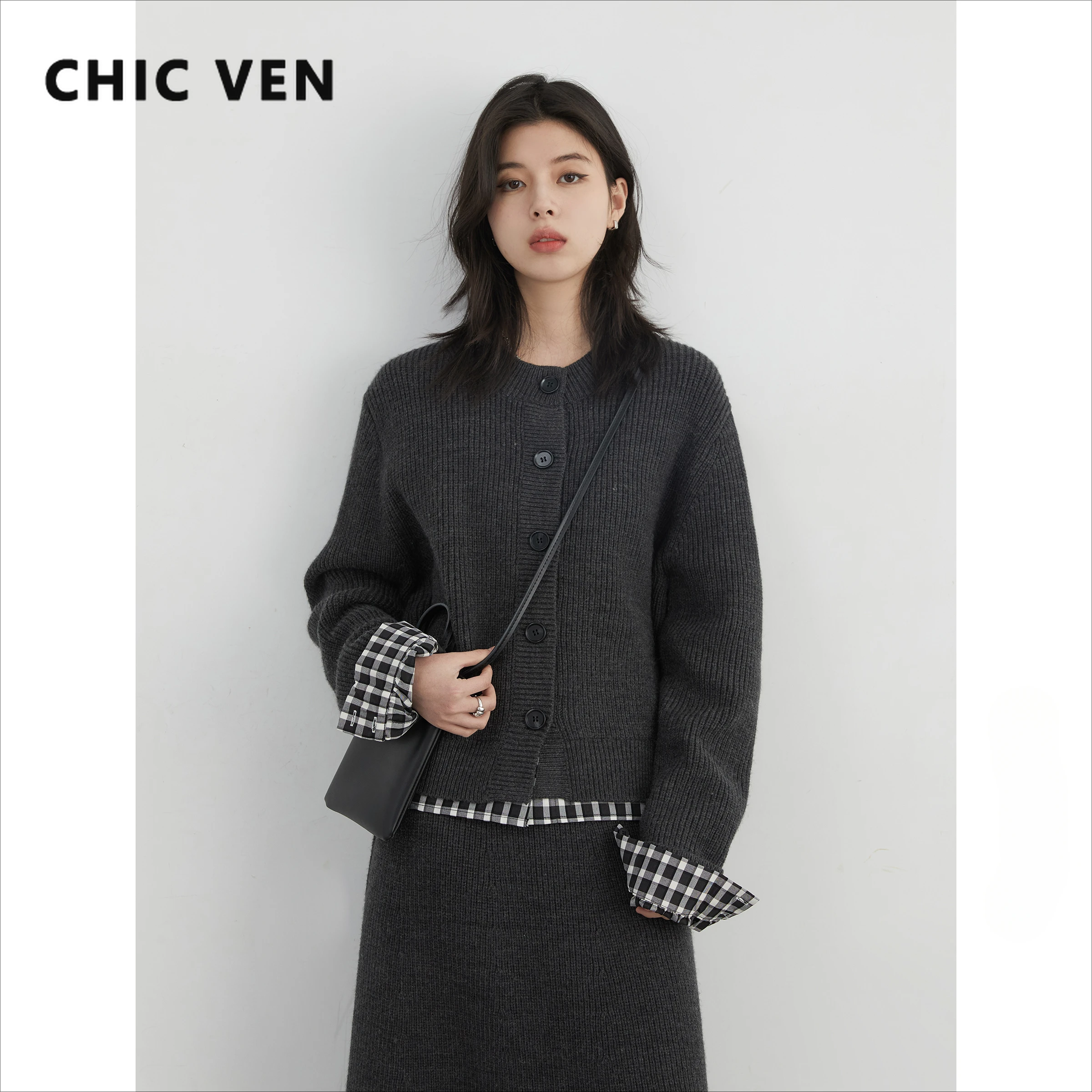 CHIC VEN Korean Women Cardigan Loose Casual Jumpers Contrasting Color A Line Elastic Waisted Skirts Spring Autumn 2025
CHIC VEN Korean Women Cardigan Loose Casual Jumpers Contrasting Color A Line Elastic Waisted Skirts Spring Autumn 2025