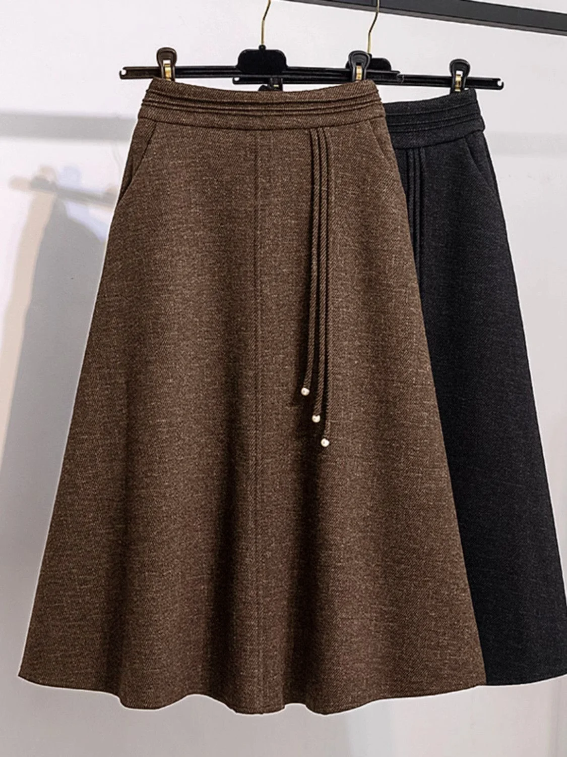 Autumn and Winter Fashion New Woolen Skirt Women's Long Pocket Small A Skirt High Waist Slim Cashmere Knit A-Line Skirt M194
Autumn and Winter Fashion New Woolen Skirt Women's Long Pocket Small A Skirt High Waist Slim Cashmere Knit A-Line Skirt M194