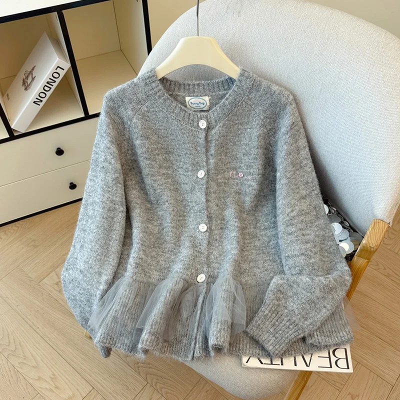 ALPHALMODA 2025, Round Neck, Lace Intellectual Sweater, Cardigan for Women, Loose Wea,r Autumn New, Sweet Knitted Top
ALPHALMODA 2025, Round Neck, Lace Intellectual Sweater, Cardigan for Women, Loose Wea,r Autumn New, Sweet Knitted Top