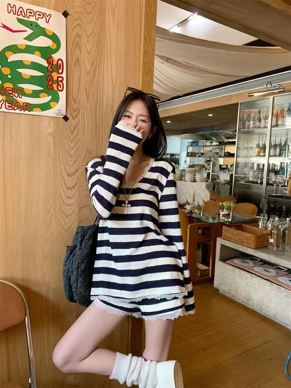 Women's Striped Lace Long Sleeve Pajama Set Long Sleeve Top Bottom Sleepwear Comfortable Home Clothes for Spring Autumn Suit set
Women's Striped Lace Long Sleeve Pajama Set Long Sleeve Top Bottom Sleepwear Comfortable Home Clothes for Spring Autumn Suit set