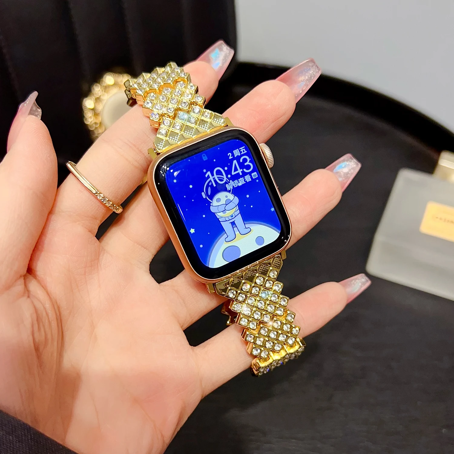 22mm Universal Bracelet Strap for Apple Watch Ultra1/2 49mm 46-38mm Fashion Metal Diamond Strap for iWatch Series S9 S8 S7 SE 6
22mm Universal Bracelet Strap for Apple Watch Ultra1/2 49mm 46-38mm Fashion Metal Diamond Strap for iWatch Series S9 S8 S7 SE 6