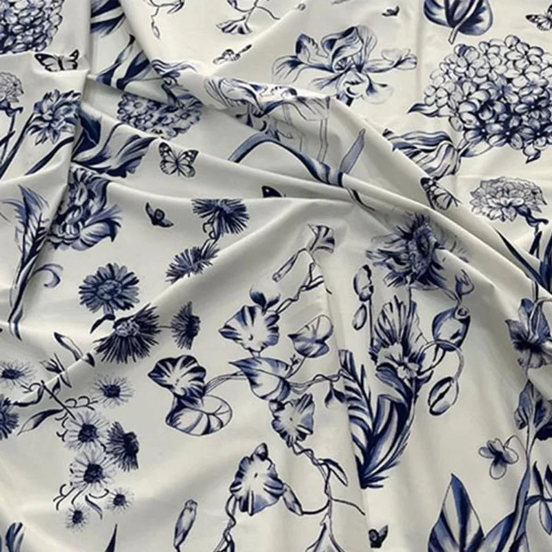 Поплиновая хлопковая ткань с синим и белым цветочным принтом для платья/блузки Telas Para Costura Tissus, ткань «сделай сам», швейный материал
Поплиновая хлопковая ткань с синим и белым цветочным принтом для платья/блузки Telas Para Costura Tissus, ткань «сделай сам», швейный материал
