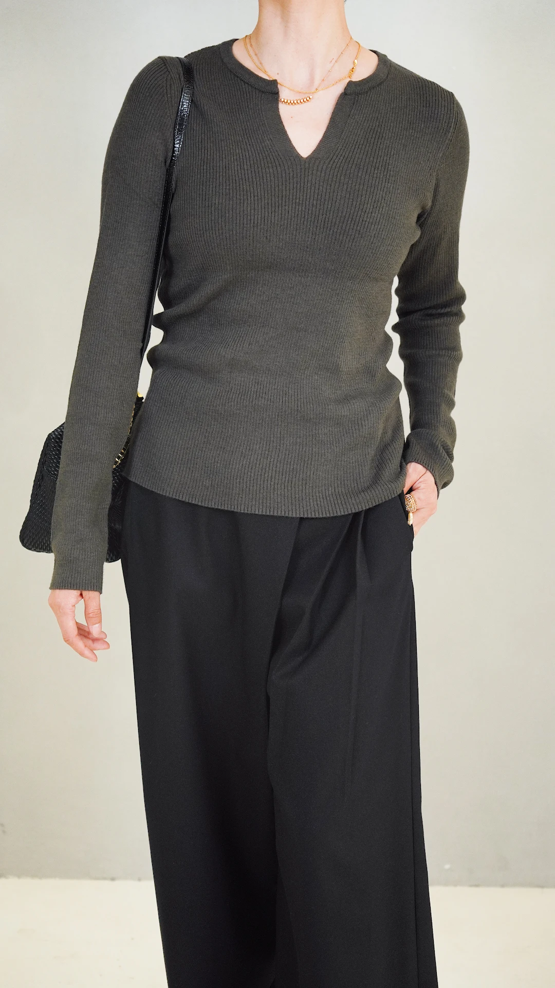 Ele High-End Woolen Knitted Sweater V-Ne Long Sve Women's Faion Commute Sle Bla White Casual Comfortable Fit
Ele High-End Woolen Knitted Sweater V-Ne Long Sve Women's Faion Commute Sle Bla White Casual Comfortable Fit